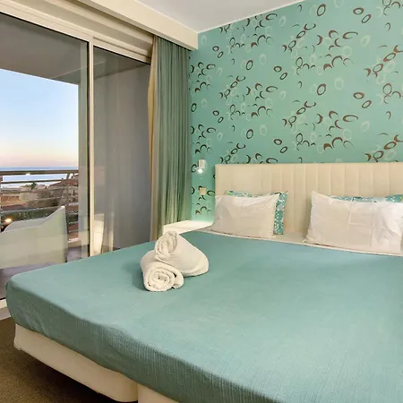 Dfm Happy Days A - 丰沙尔